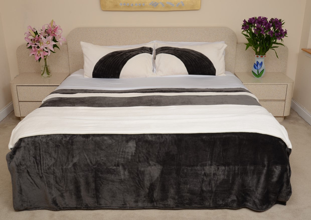 Charcoal & Cream Arc of Love King/Cal King