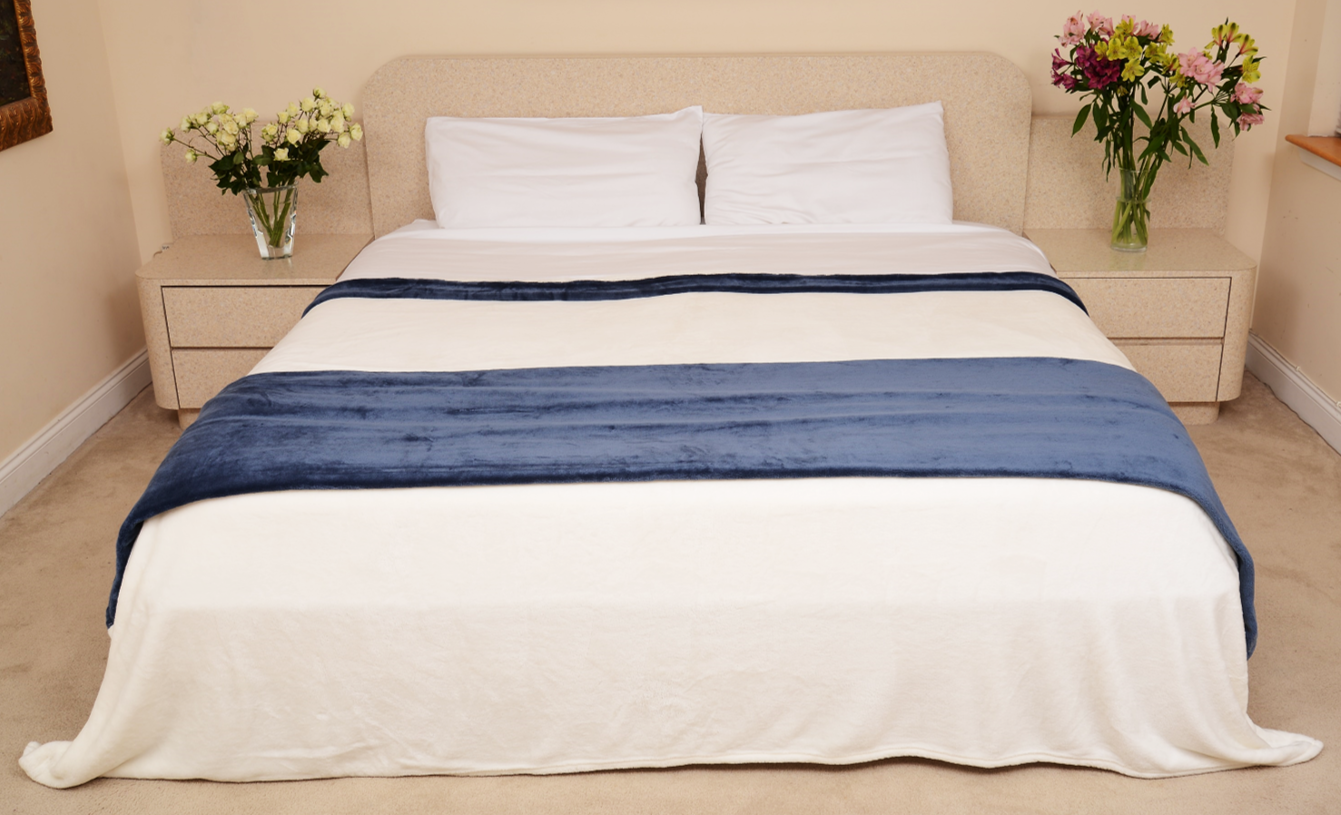 Cream & Navy King/Cal King