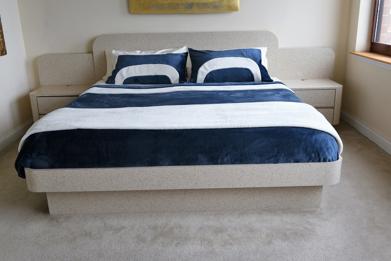 Tardis & Off-White Cream King/Cal King