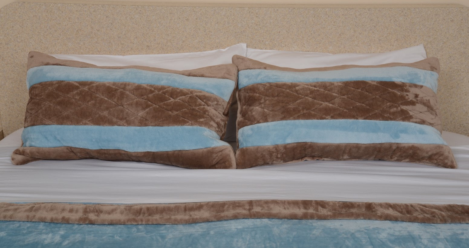 Light Blue & Brown King / Cal King