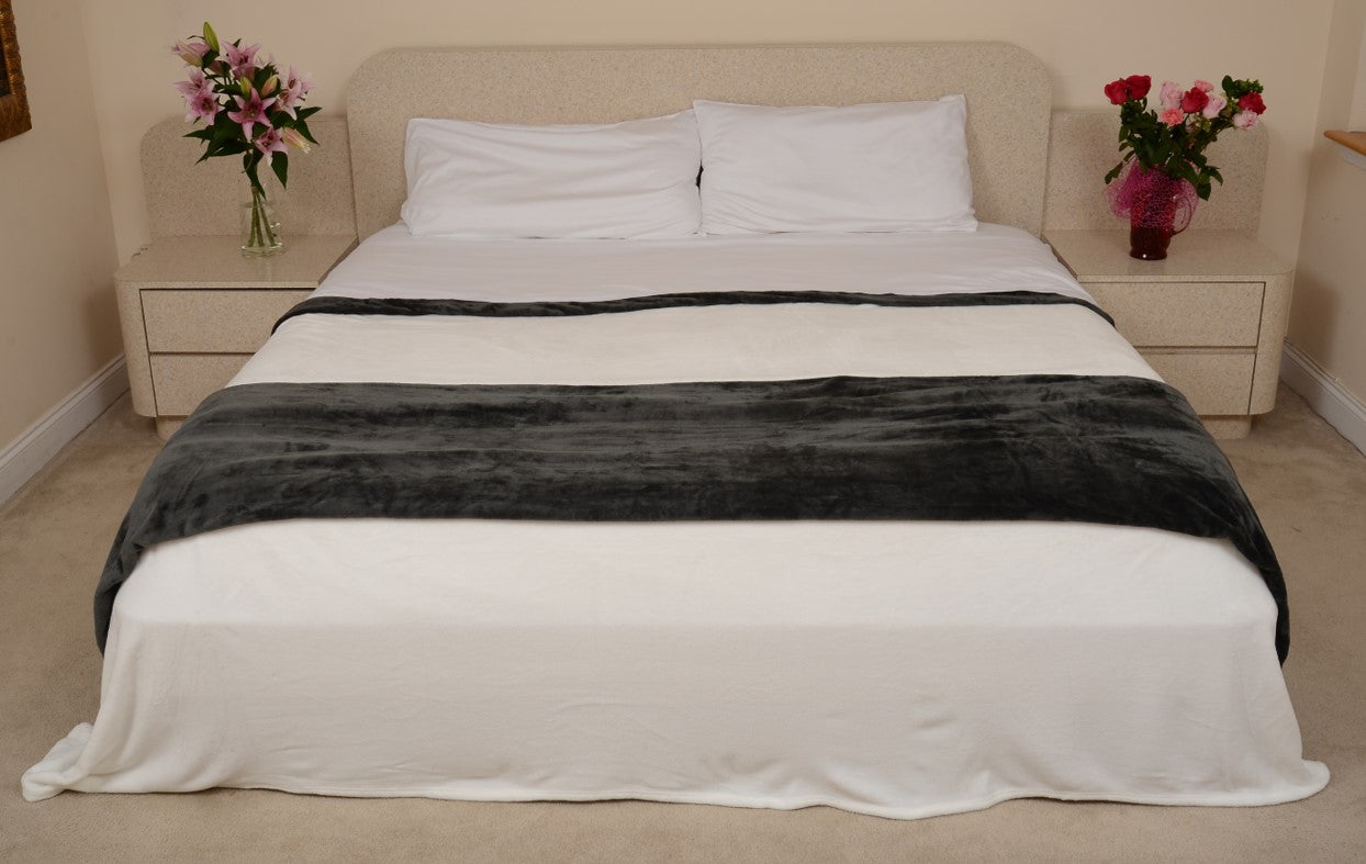 Off-White & Charcoal King/Cal King