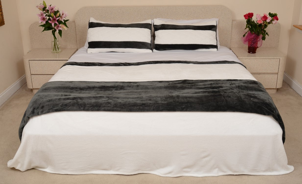 Off-White & Charcoal King/Cal King