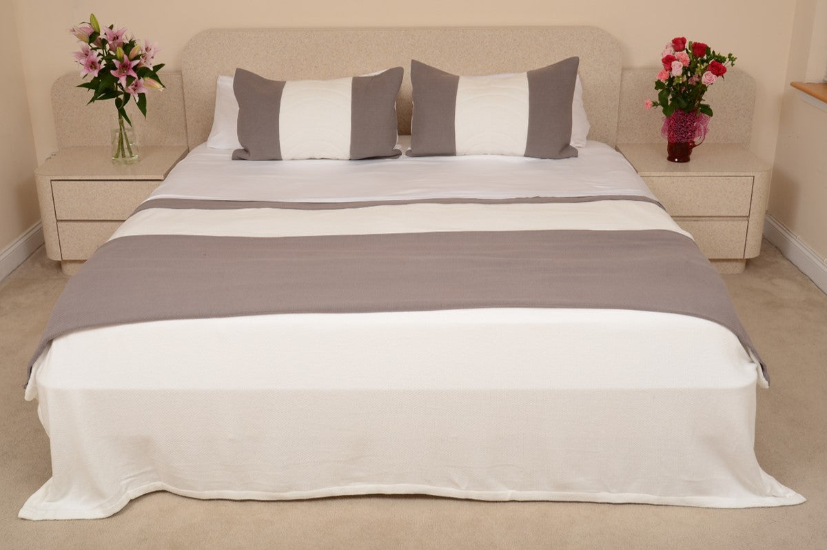 Off-White Cream & Grey 100% Cotton King/Cal King