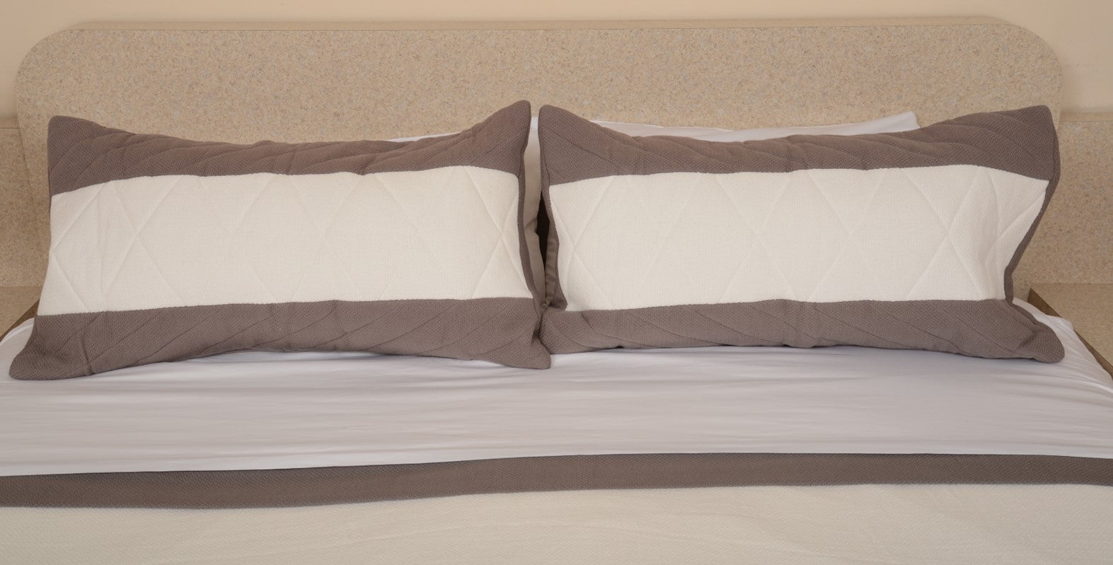 Off-White Cream & Grey With Turndown 100% Cotton King / Cal King