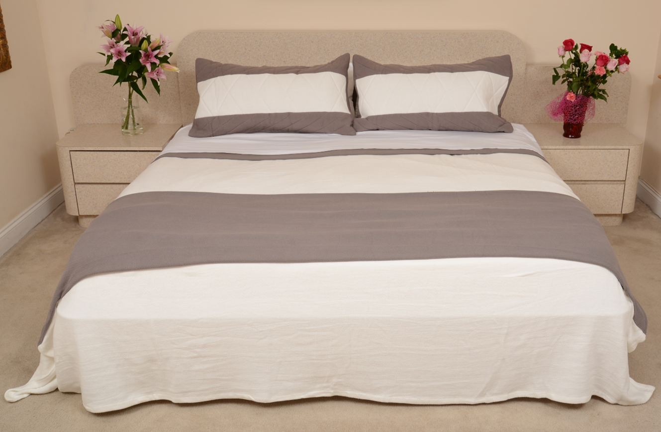 Off-White Cream & Grey With Turndown 100% Cotton King / Cal King